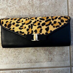 Leopard Clutch